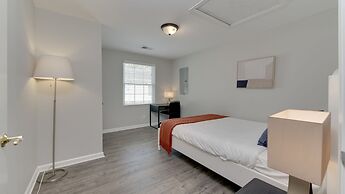 Stylish 3BR 3BA Colonial House by Cozysuites