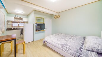 Namhae Dalddenuenbada Pension