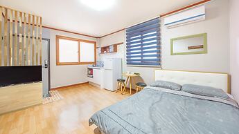 Namhae Dalddenuenbada Pension