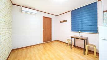 Namhae Dalddenuenbada Pension