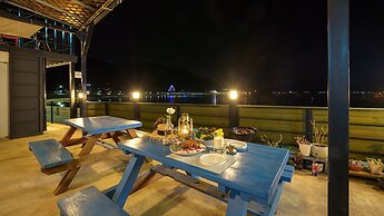 Namhae Dalddenuenbada Pension