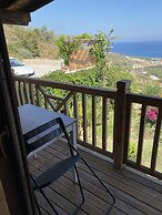 Cedar 1-bed House With Stunning Views