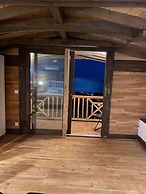 Cedar 1-bed House With Stunning Views