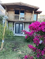 Cedar 1-bed House With Stunning Views