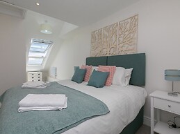 6 Albany Terrace