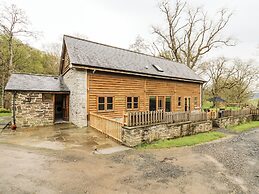 Ploony Barn