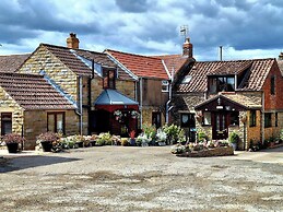 Farm Yard Cottage