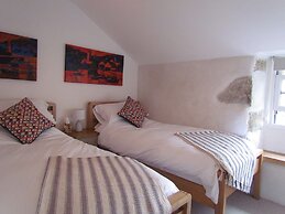 Trenwith Bridge Cottage