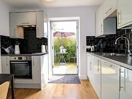 The Den, Bank Top Farm