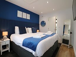 The Den, Bank Top Farm