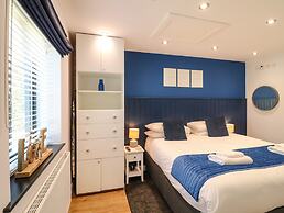 The Den, Bank Top Farm