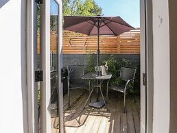 The Den, Bank Top Farm