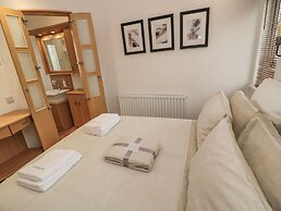 Woodland View Lodge