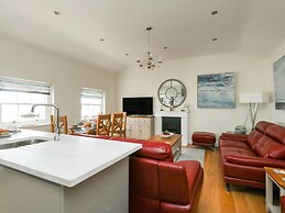 Royal Quarters