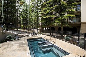 Townsend Place B-106 1 Bedroom Condo by RedAwning