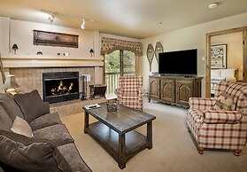 Townsend Place B-106 1 Bedroom Condo by RedAwning