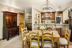 Townsend Place B-106 1 Bedroom Condo by RedAwning