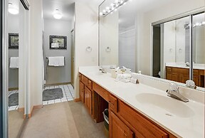 Townsend Place B-106 1 Bedroom Condo by RedAwning