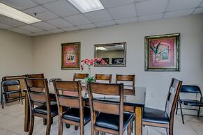 Royal Gulf Beach & Racquet Club 5802 Condo by RedAwning