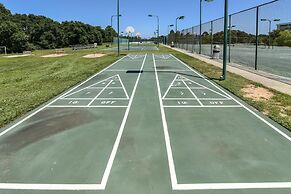 Royal Gulf Beach & Racquet Club 5802 Condo by RedAwning