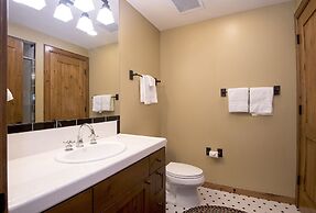 Luxury Penthouse at Bear Paw Lodge