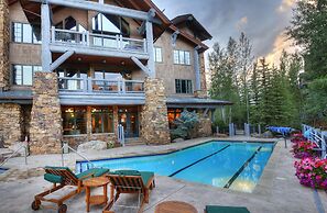 Luxury Penthouse at Bear Paw Lodge