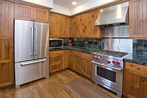 Luxury Penthouse at Bear Paw Lodge