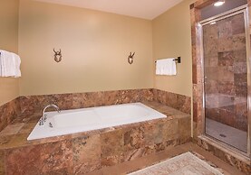 Luxury Penthouse at Bear Paw Lodge