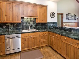 Luxury Penthouse at Bear Paw Lodge