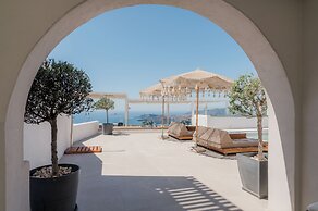 Apeiron Blue Santorini - Sustainable Adults Only 14+