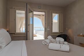 Apeiron Blue Santorini - Sustainable Adults Only 14+