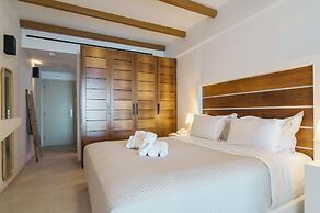 Apeiron Blue Santorini - Sustainable Adults Only 14+