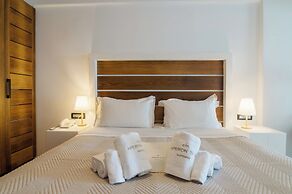 Apeiron Blue Santorini - Sustainable Adults Only 14+