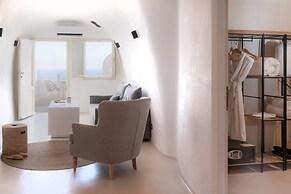 Apeiron Blue Santorini - Sustainable Adults Only 14+