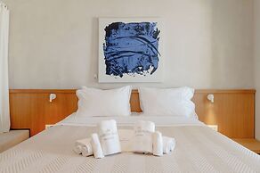 Apeiron Blue Santorini - Sustainable Adults Only 14+