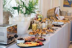 Apeiron Blue Santorini - Sustainable Adults Only 14+