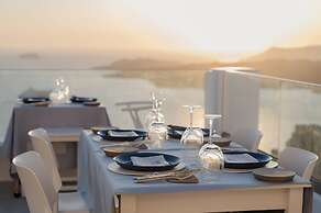 Apeiron Blue Santorini - Sustainable Adults Only 14+