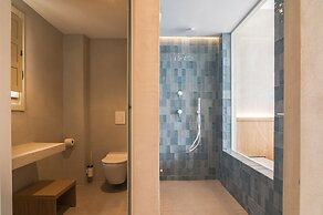 Apeiron Blue Santorini - Sustainable Adults Only 14+