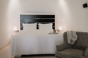 Apeiron Blue Santorini - Sustainable Adults Only 14+