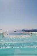 Apeiron Blue Santorini - Sustainable Adults Only 14+