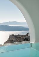 Apeiron Blue Santorini - Sustainable Adults Only 14+