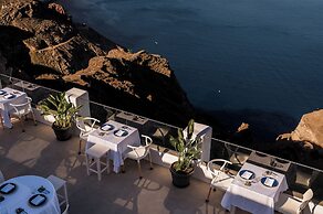 Apeiron Blue Santorini - Sustainable Adults Only 14+