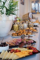 Apeiron Blue Santorini - Sustainable Adults Only 14+