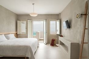 Apeiron Blue Santorini - Sustainable Adults Only 14+