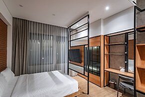 LOA Living Solo Baru