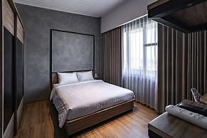 LOA Living Solo Baru