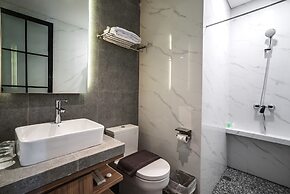 LOA Living Solo Baru