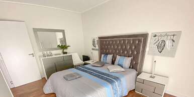 1 Bed Apartment Sleeps 4 With Pool