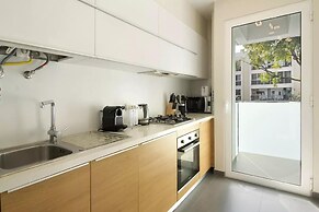 1 Bed Apartment Sleeps 4 With Pool