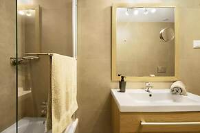1 Bed Apartment Sleeps 4 With Pool